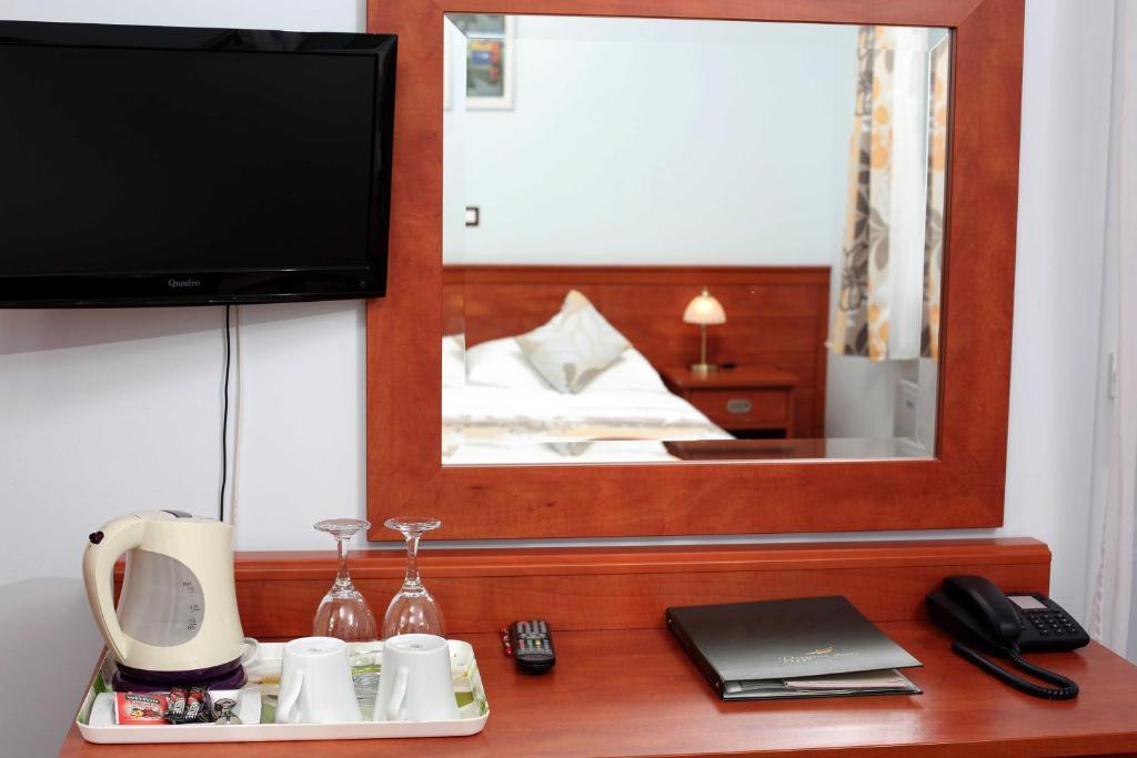 Dorijini Dvori Bed & Breakfast Baska Voda Exterior photo